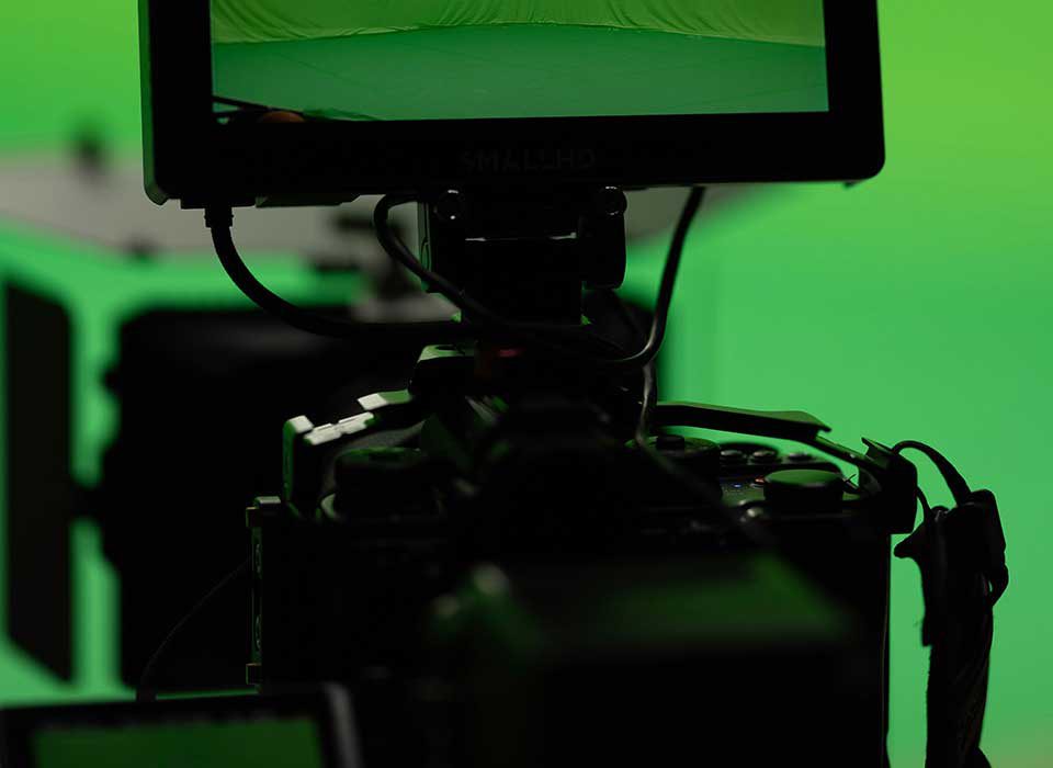 Công ty sản xuất video âm nhạc thu âm lồng tiếng